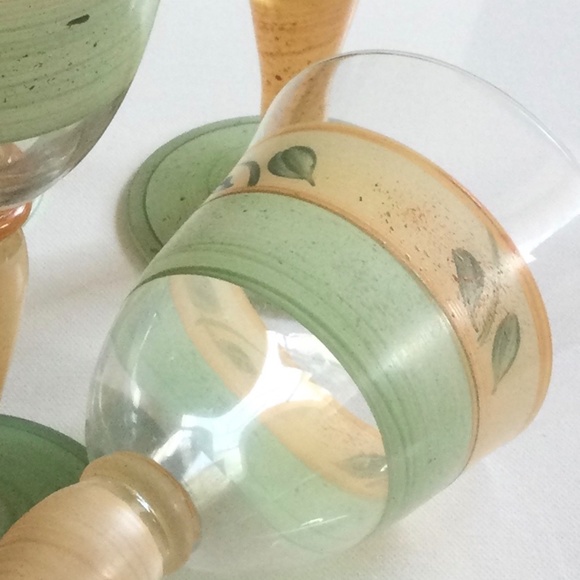 4 Gibson Vintage Hand Painted Wine Goblets - Picture 5 of 5